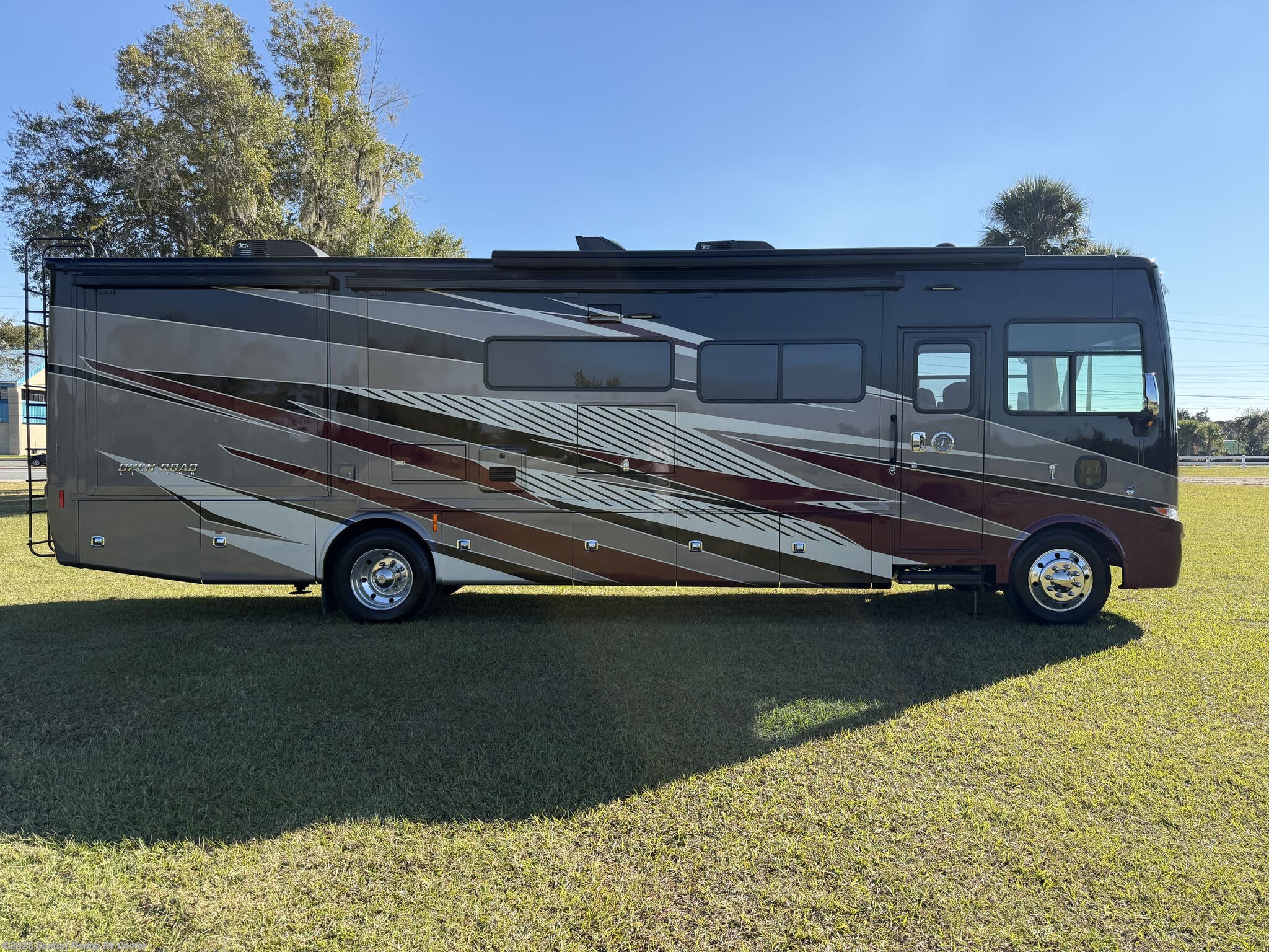 Call now about this 2022 Tiffin Open Road Allegro 34PA! 2022 Tiffin Open Road Allegro 34PA - Used Class A For Sale by Central Florida RV Center in Apopka, Florida features Medicine Cabinet, Water Heater, Residential Refrigerator, Fire Extinguisher, Solar Panels
