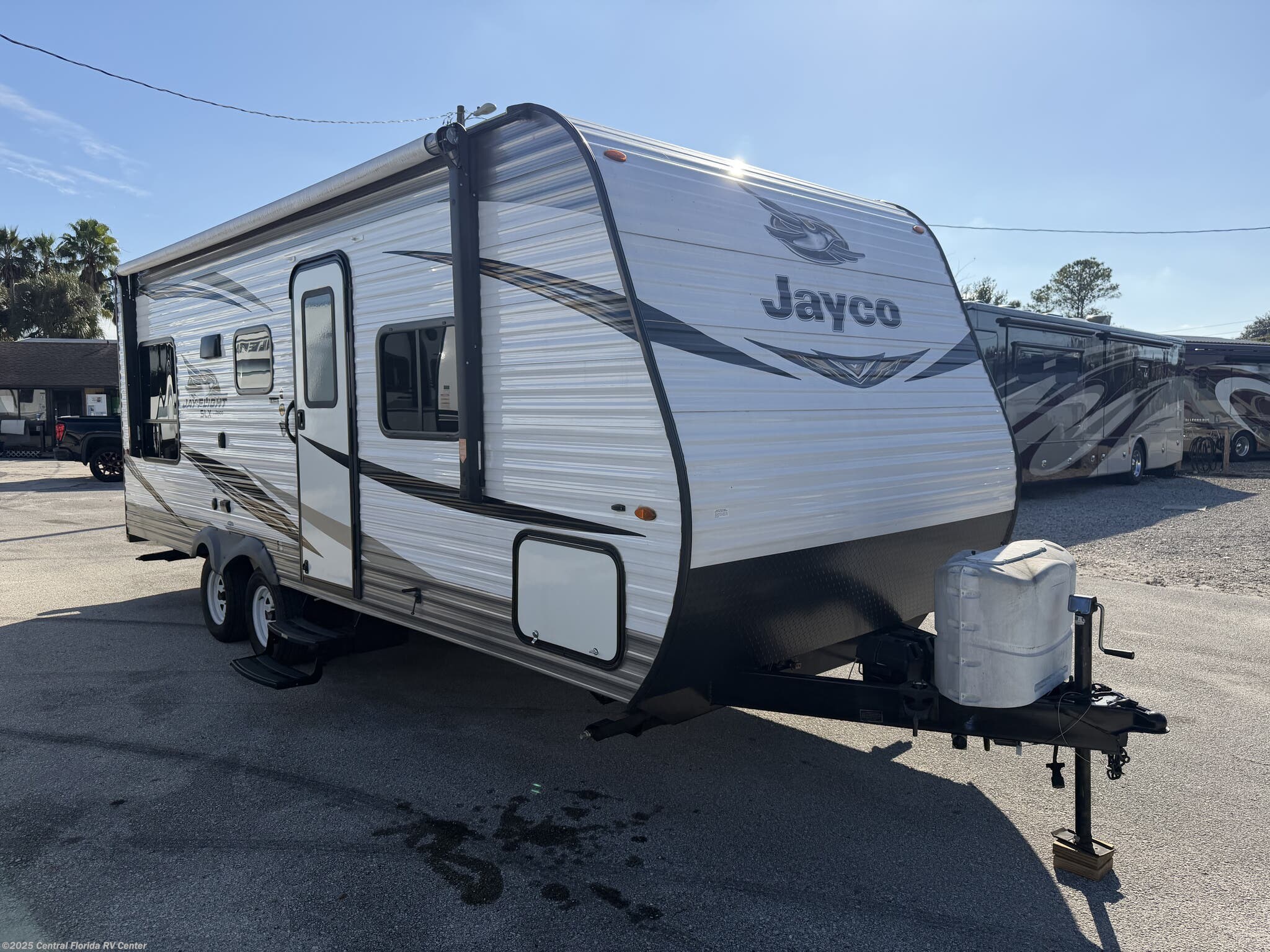 Email now about this 2019 Jayco Jay Flight SLX 212QB! Used 2019 Jayco Jay Flight SLX 212QB available in Apopka, Florida