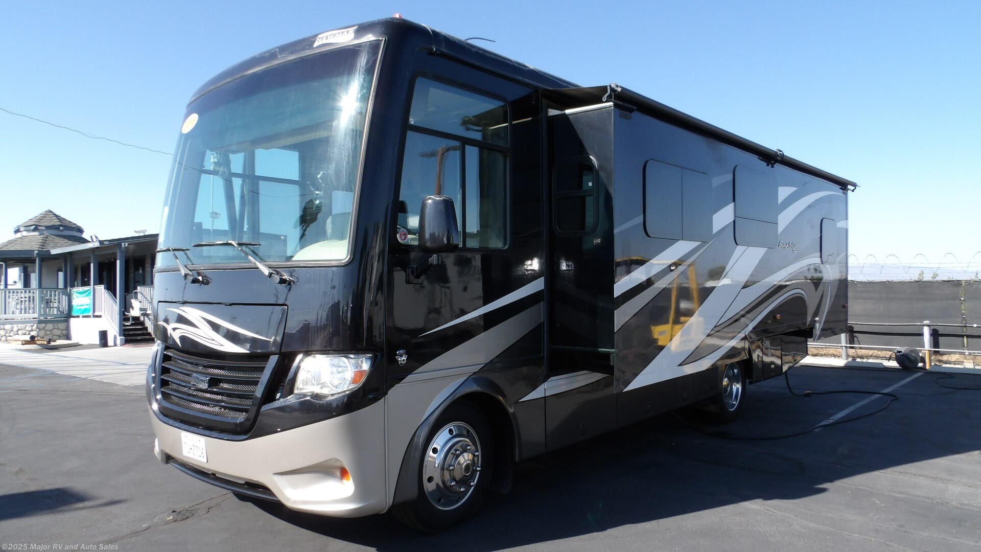 Email now about this 2015 Newmar Bay Star 2903! Used 2015 Newmar Bay Star 2903 available in Hesperia, California