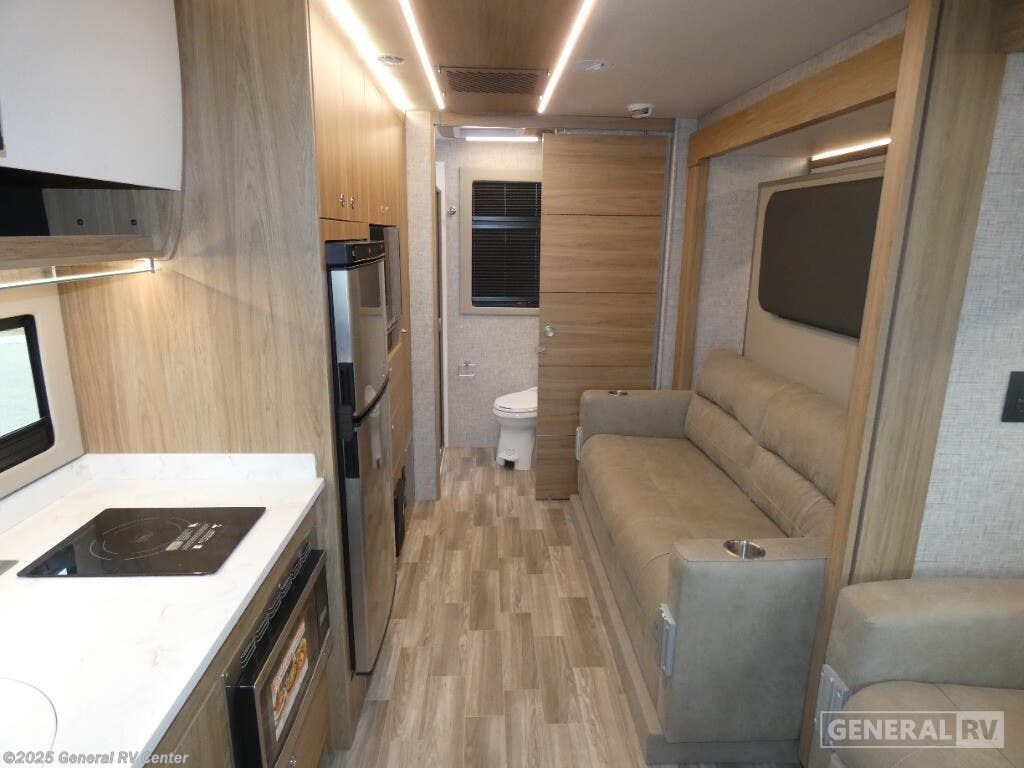 Call now about this 2026 Tiffin Wayfarer 25XRW! 2026 Tiffin Wayfarer 25XRW - New Class C For Sale by General RV Center in North Canton, Ohio