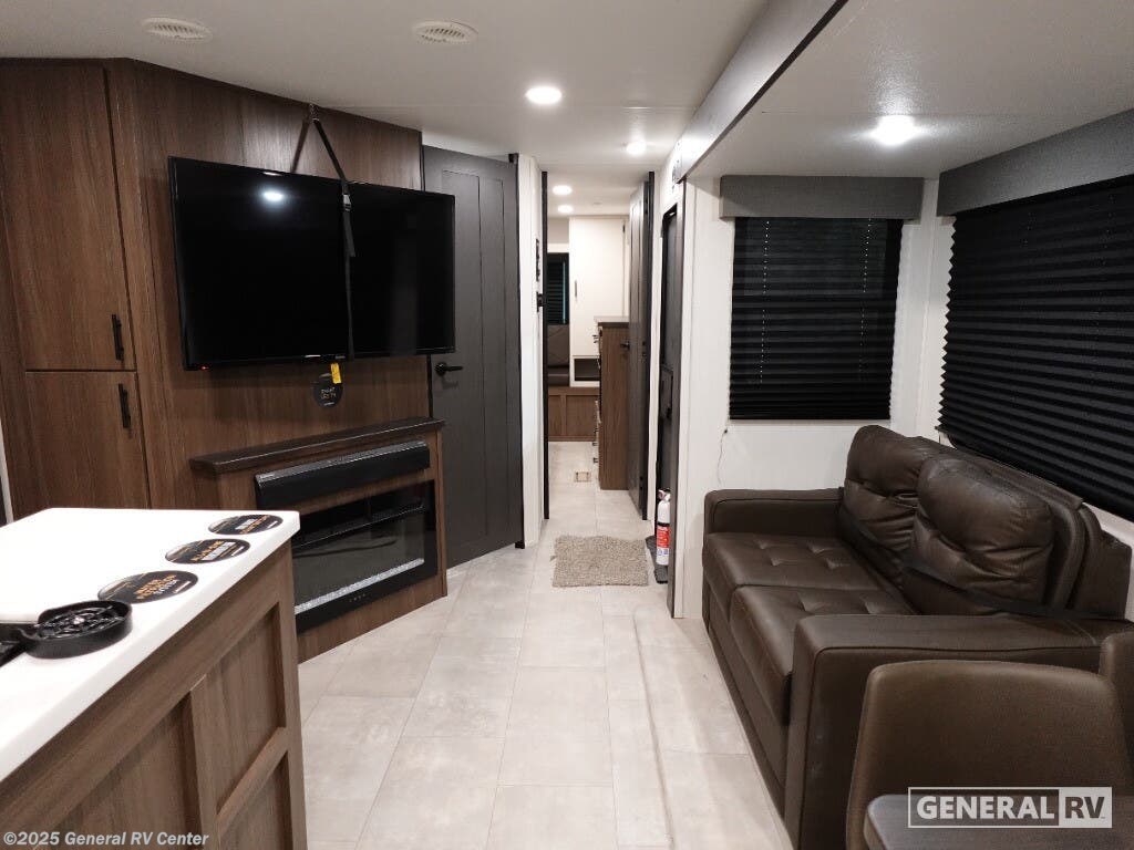 New 2026 Prime Time LaCrosse 3510DB available in North Canton, Ohio