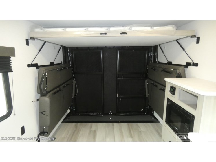 Email now about this 2026 Grand Design Momentum 27MAV! New 2026 Grand Design Momentum 27MAV available in North Canton, Ohio