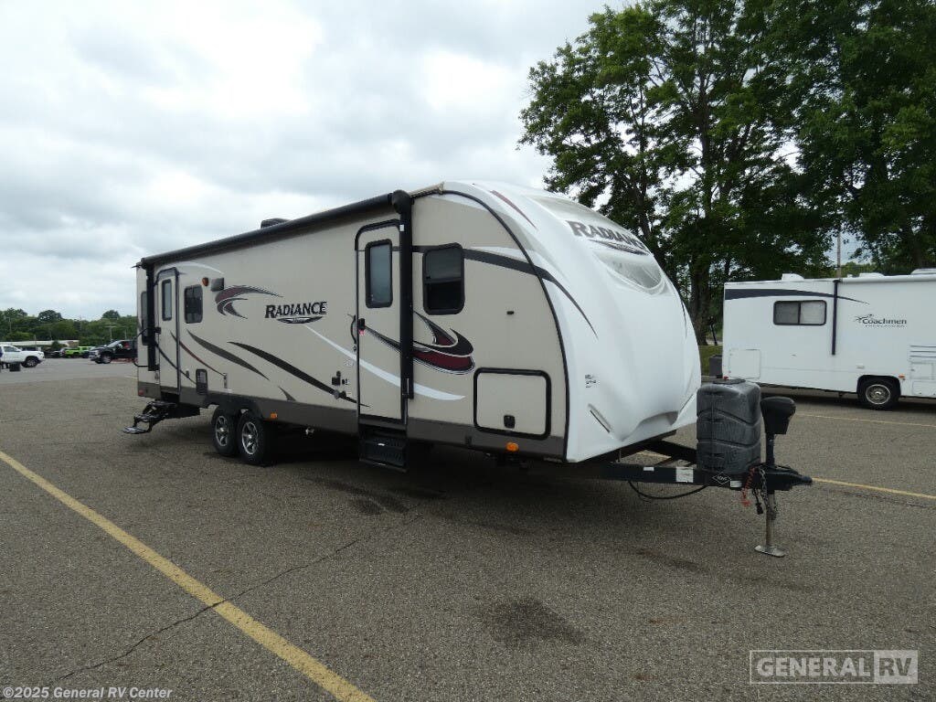 Email now about this 2016 Cruiser RV Radiance 28RLSS-2SL! Used 2016 Cruiser RV Radiance 28RLSS-2SL available in North Canton, Ohio