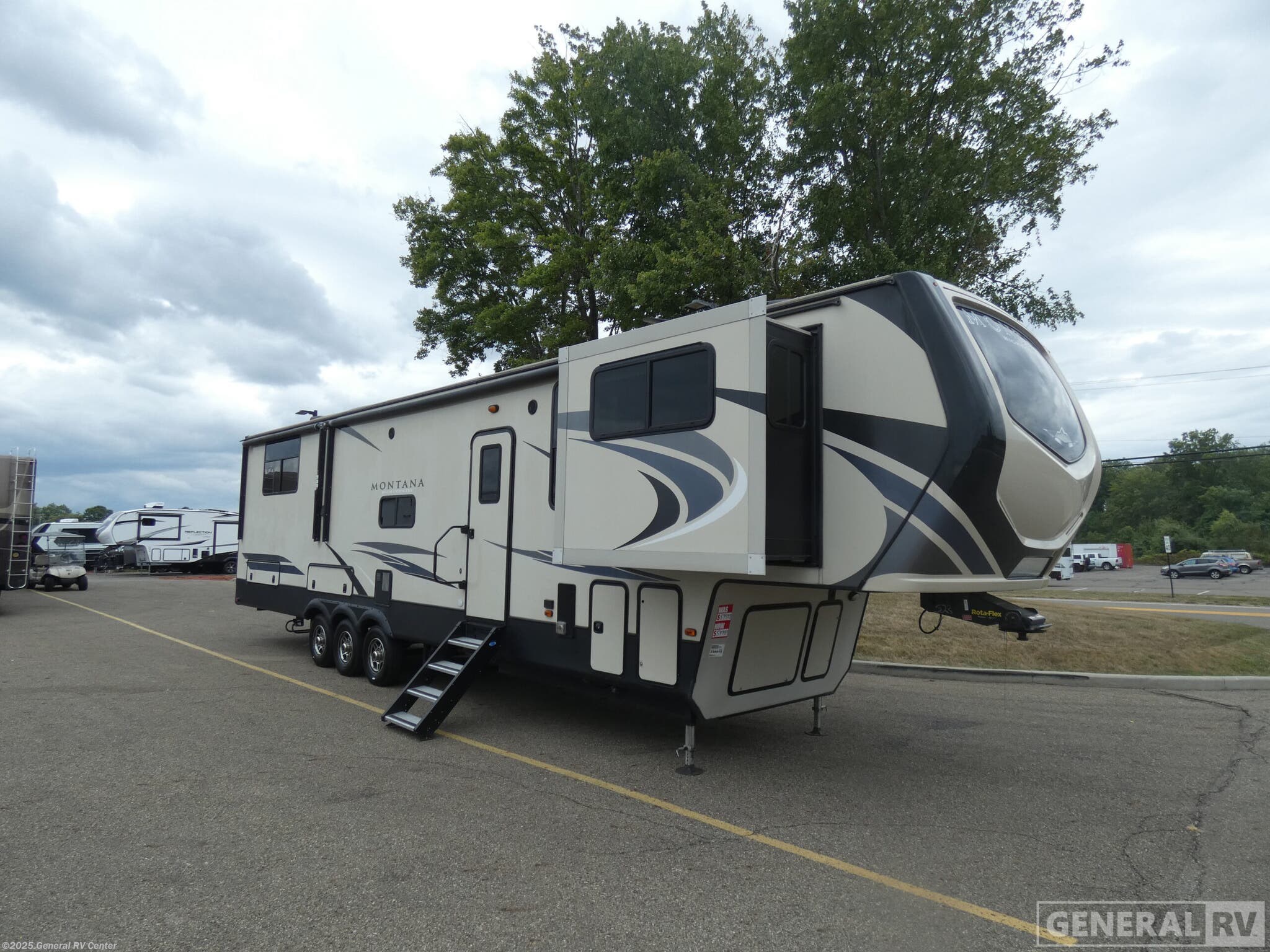 Email now about this 2020 Keystone Montana 381TH-4SL! Used 2020 Keystone Montana 381TH-4SL available in North Canton, Ohio