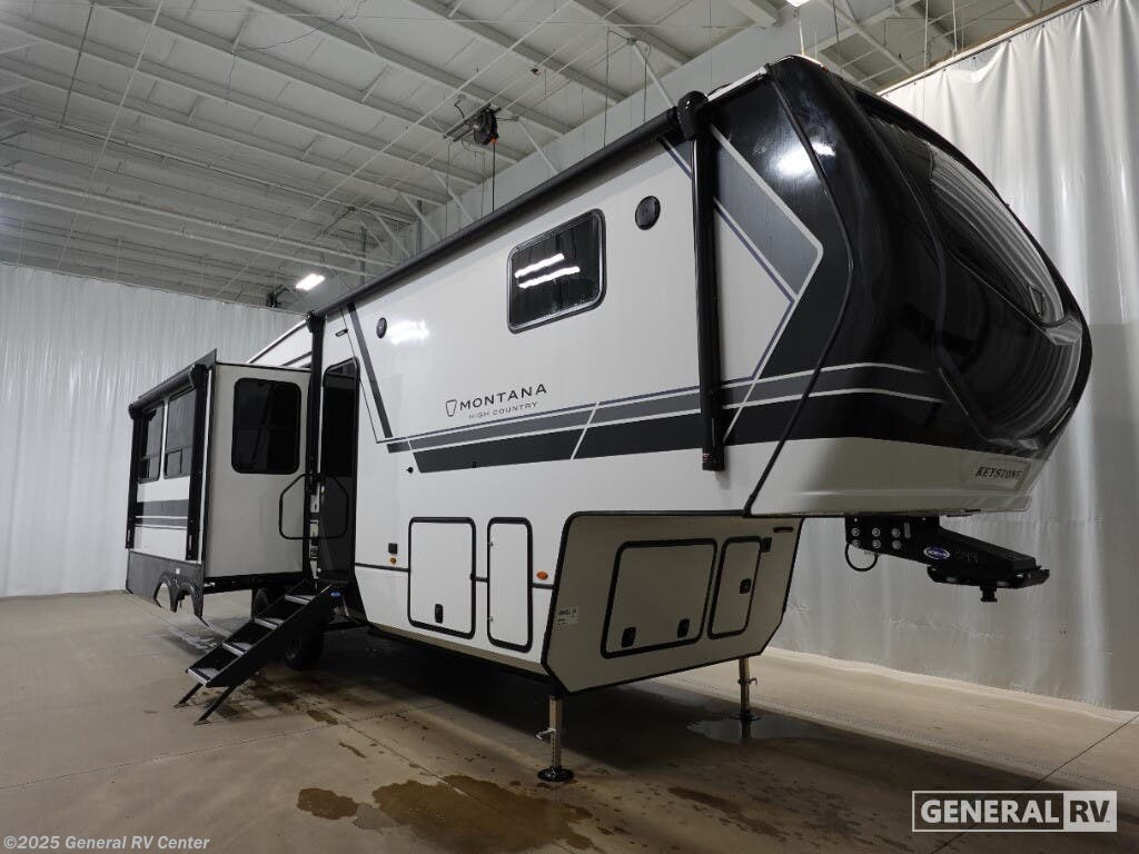 Email now about this 2026 Keystone Montana 295RL-HC! New 2026 Keystone Montana 295RL-HC available in North Canton, Ohio