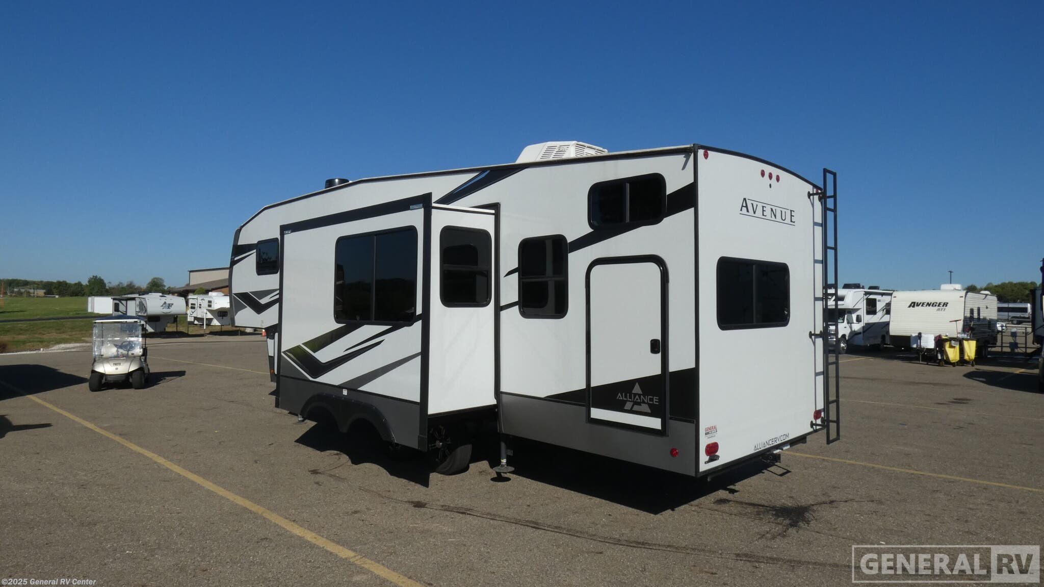 Contact us now about this 2023 Alliance RV Avenue 28BH-1SL! 2023 Avenue 28BH-1SL by Alliance RV from General RV Center in North Canton, Ohio