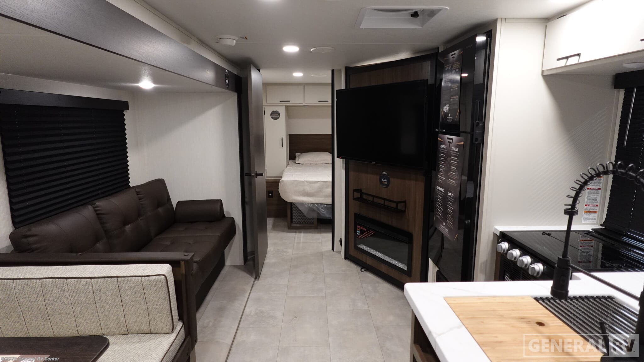 New 2026 Prime Time Tracer 295DB available in North Canton, Ohio