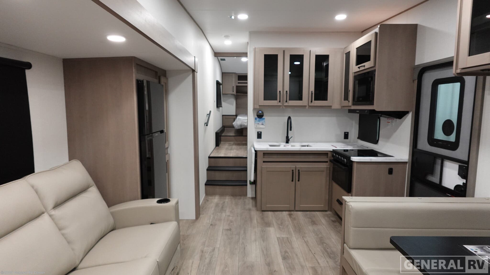 New 2026 Grand Design Reflection 32BH available in North Canton, Ohio