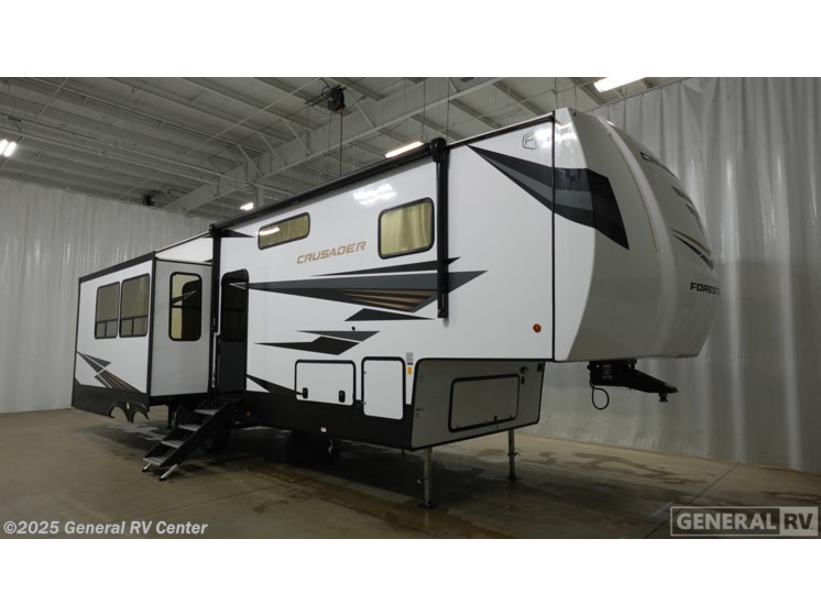 Email now about this 2026 Prime Time Crusader KING33! New 2026 Prime Time Crusader KING33 available in North Canton, Ohio