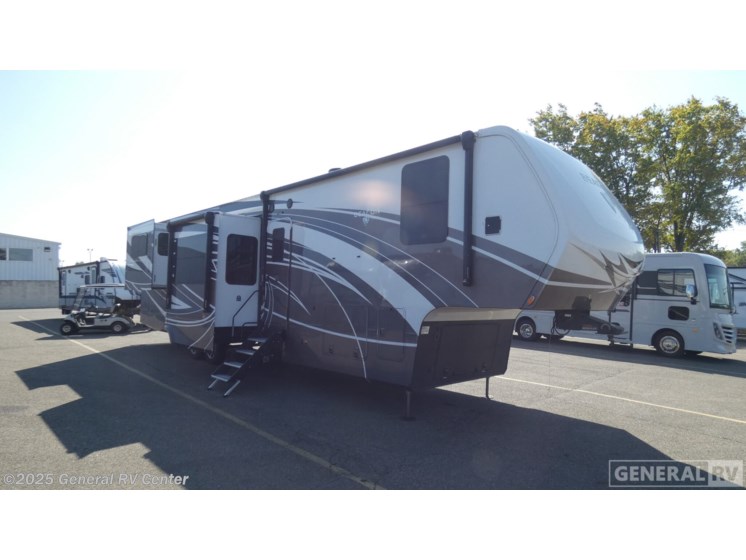 Email now about this 2023 Vanleigh Beacon 42RDB! Used 2023 Vanleigh Beacon 42RDB available in North Canton, Ohio