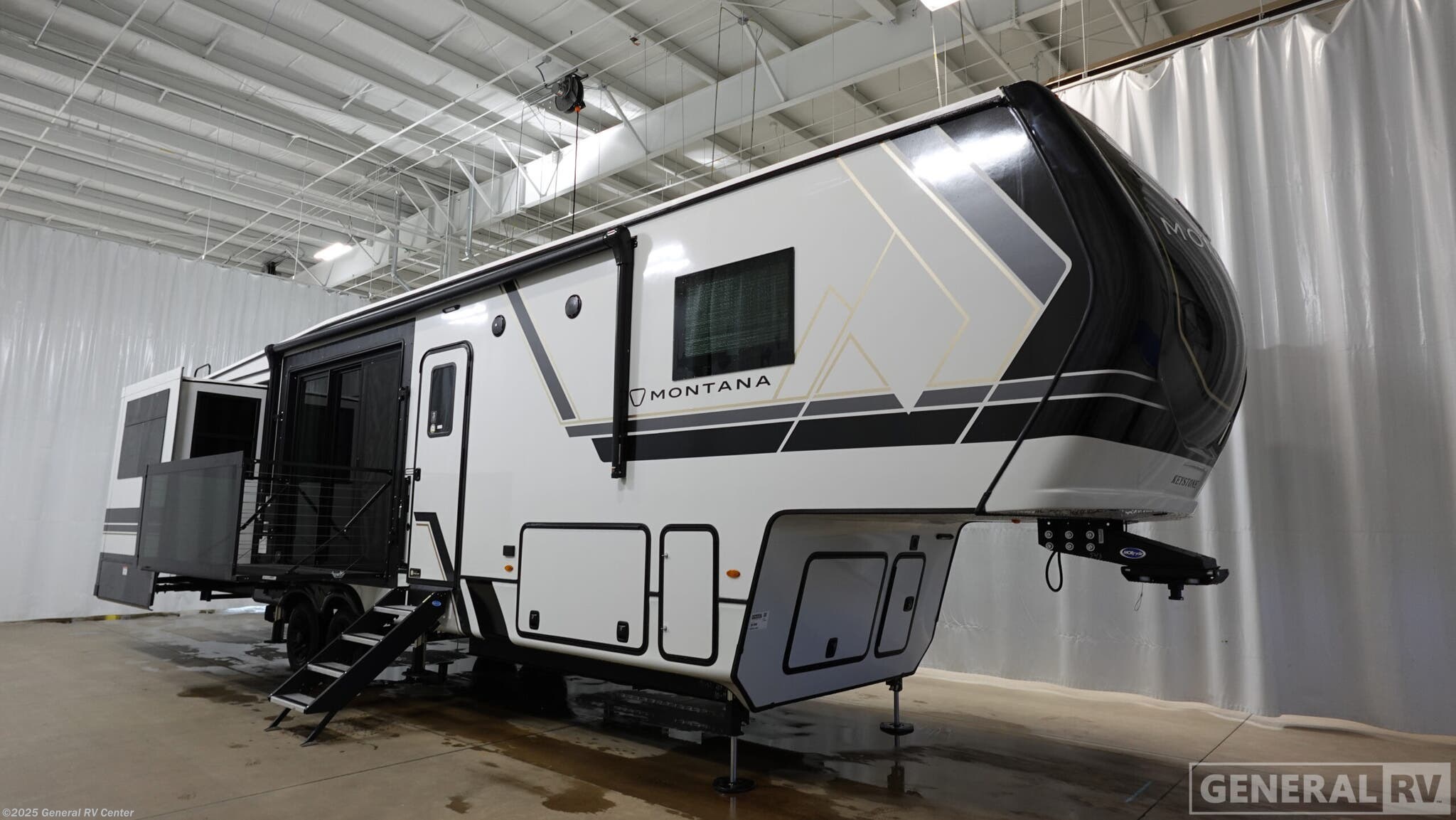 Email now about this 2026 Keystone Montana 3532SP! New 2026 Keystone Montana 3532SP available in North Canton, Ohio