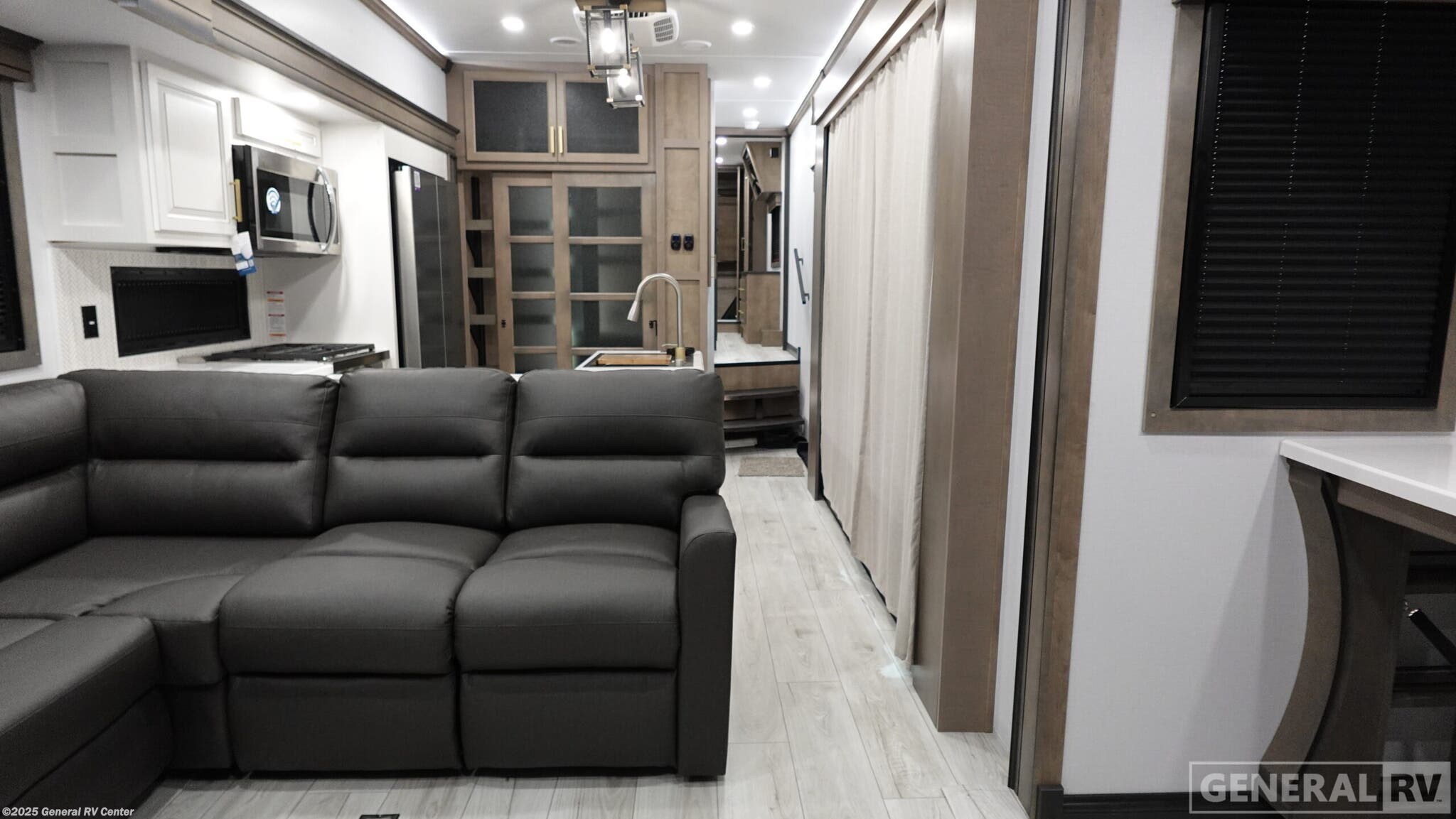 New 2026 Keystone Montana 3532SP available in North Canton, Ohio