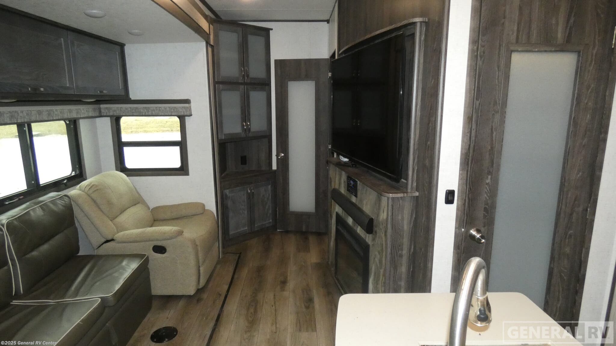 Call now about this 2020 Highland Ridge Open Range 374BH! 2020 Highland Ridge Open Range 374BH - Used Fifth Wheel For Sale by General RV Center in North Canton, Ohio