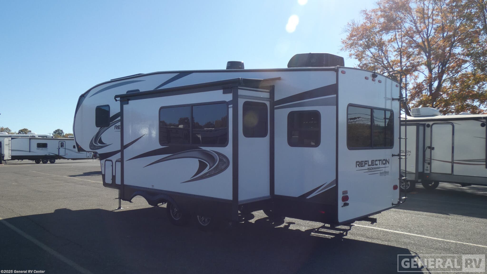 Contact us now about this 2022 Grand Design Reflection 260RD! 2022 Reflection 260RD by Grand Design from General RV Center in North Canton, Ohio