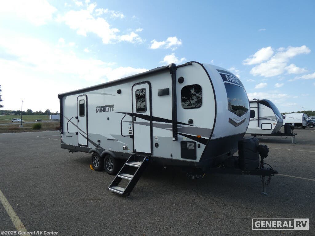 Email now about this 2023 Forest River Rockwood Mini Lite 2516S! Used 2023 Forest River Rockwood Mini Lite 2516S available in North Canton, Ohio