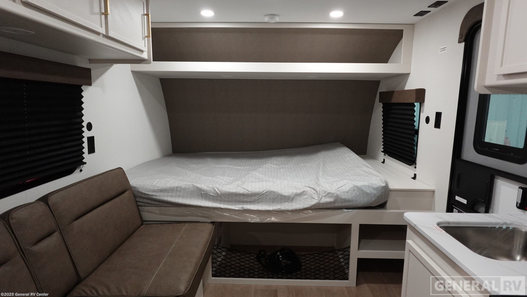 New 2026 Grand Design Transcend One 151BH available in North Canton, Ohio