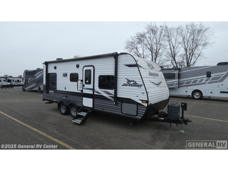 Email now about this 2022 Jayco Jay Flight 212QBW! Used 2022 Jayco Jay Flight 212QBW available in North Canton, Ohio