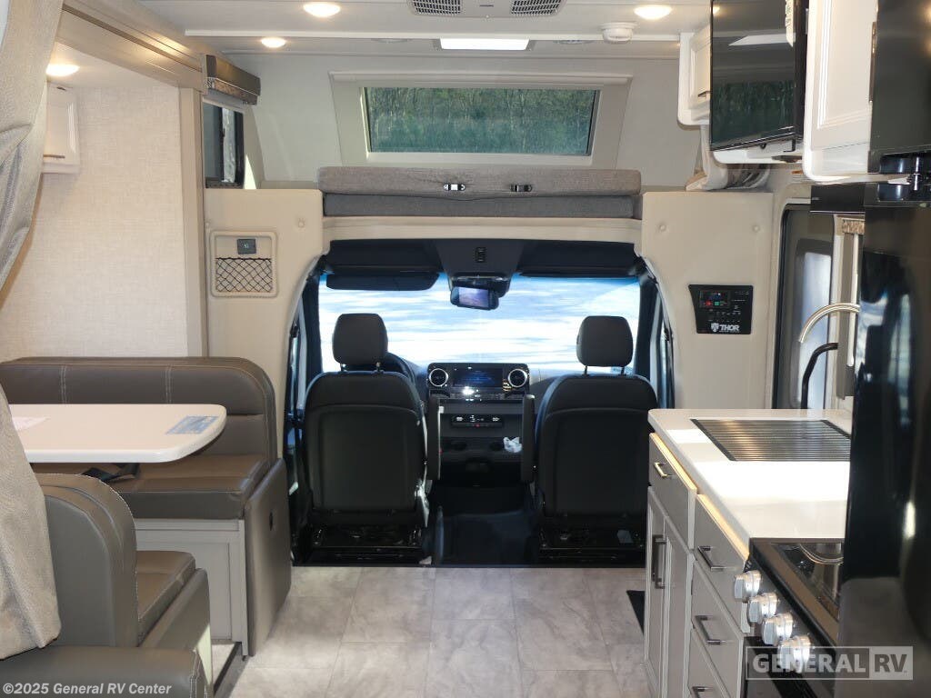 New 2025 Thor Motor Coach Quantum MB24-DG available in North Canton, Ohio