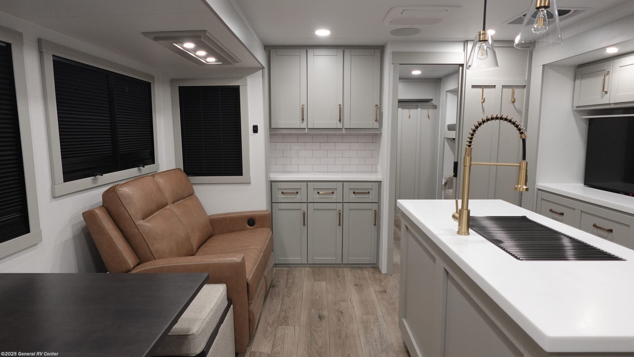 Call now about this 2026 Brinkley RV Model Z 315! 2026 Brinkley RV Model Z 315 - New Travel Trailer For Sale by General RV Center in North Canton, Ohio