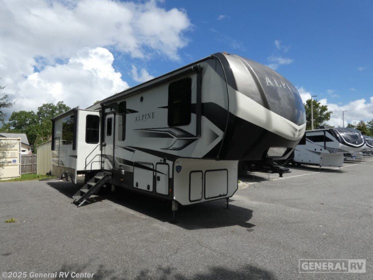 Email now about this 2023 Keystone Alpine 3102RL#3! Used 2023 Keystone Alpine 3102RL#3 available in Orange Park, Florida