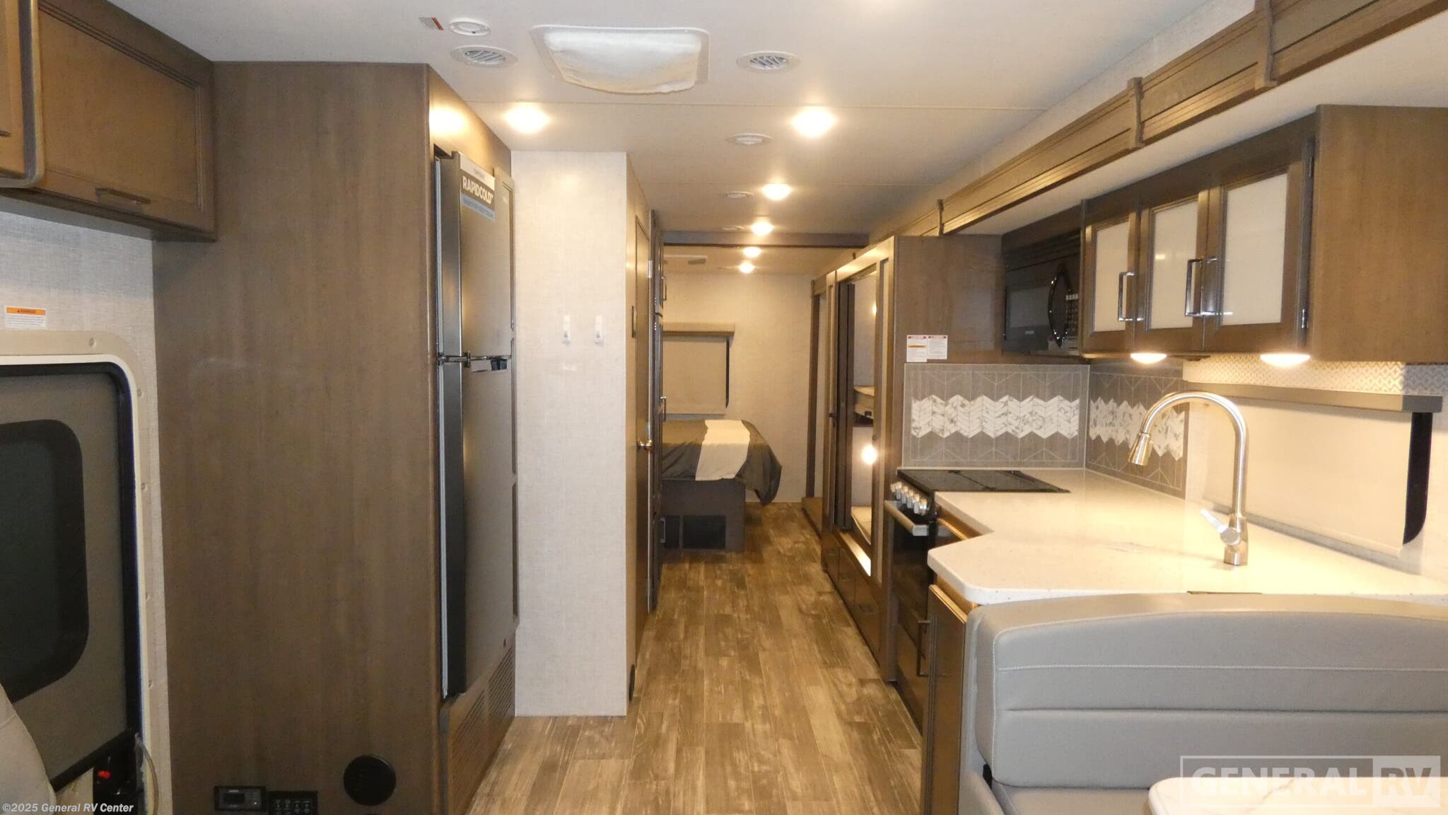 Call now about this 2022 Thor Motor Coach Hurricane 34J! 2022 Thor Motor Coach Hurricane 34J - Used Class A For Sale by General RV Center in Orange Park, Florida
