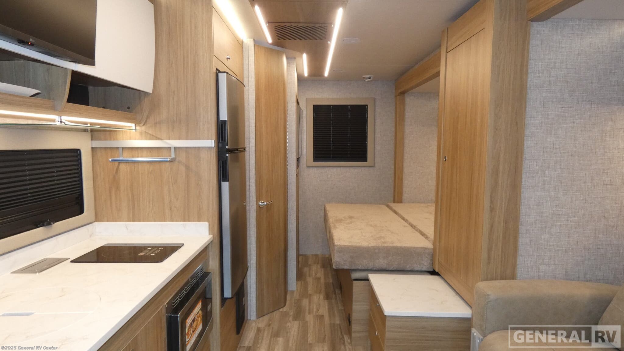 Call now about this 2026 Tiffin Wayfarer 25XPW! 2026 Tiffin Wayfarer 25XPW - New Class C For Sale by General RV Center in Orange Park, Florida