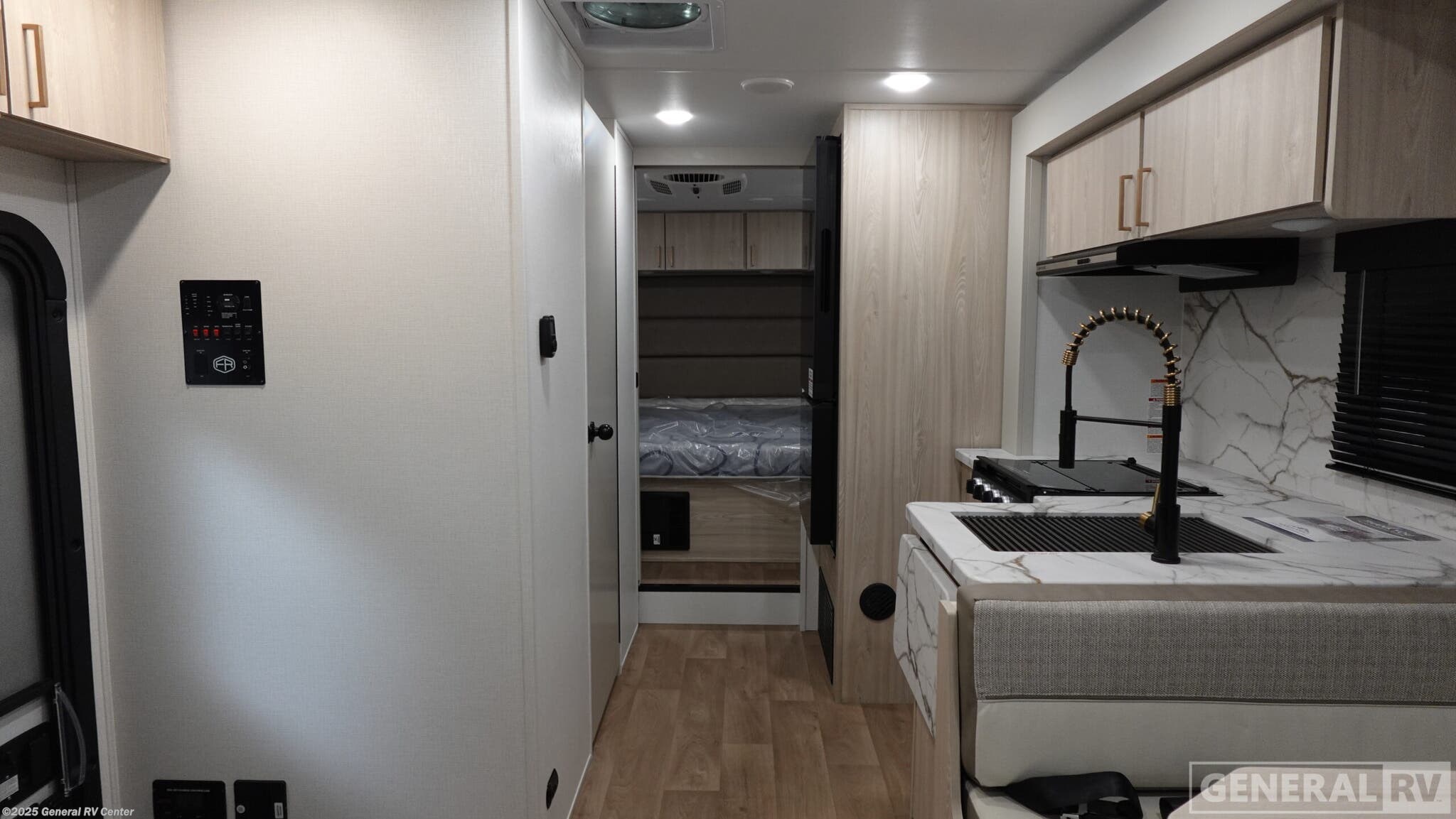 Call now about this 2026 East to West Entrada 2800S! 2026 East to West Entrada 2800S - New Class C For Sale by General RV Center in Orange Park, Florida