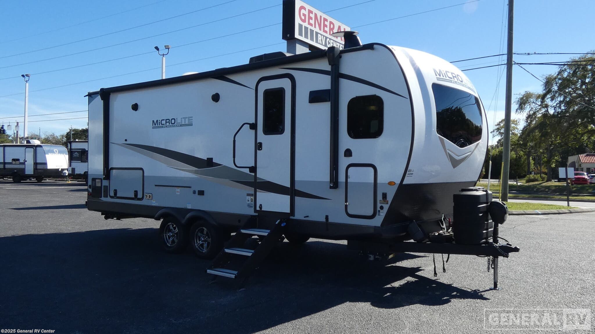 Email now about this 2023 Forest River Flagstaff MICROLITE 25FKS! Used 2023 Forest River Flagstaff MICROLITE 25FKS available in Orange Park, Florida