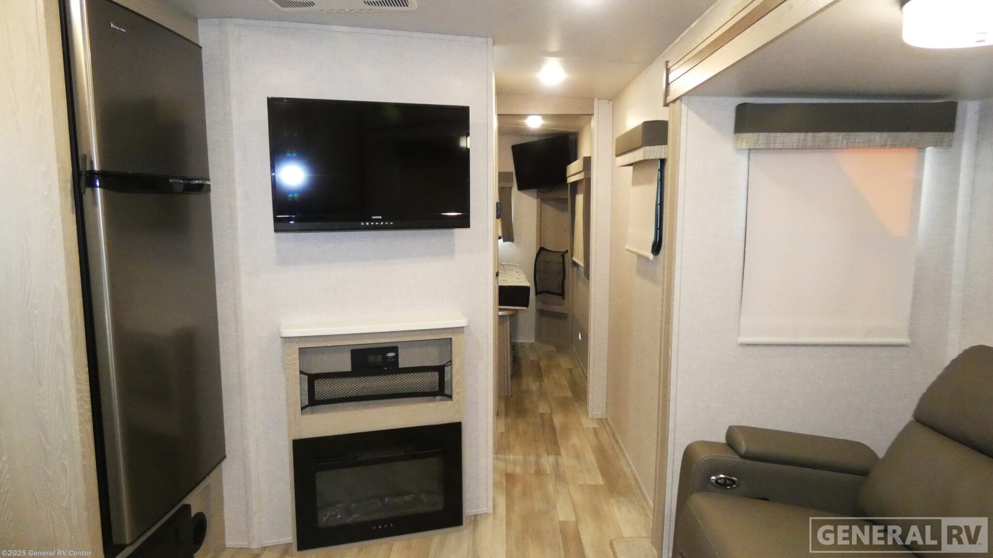 Call now about this 2023 Forest River Flagstaff MICROLITE 25FKS! 2023 Forest River Flagstaff MICROLITE 25FKS - Used Travel Trailer For Sale by General RV Center in Orange Park, Florida