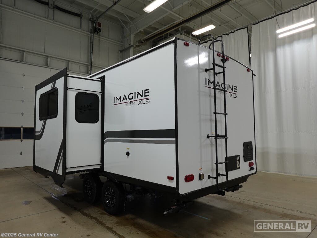 Contact us now about this 2026 Grand Design Imagine 17MKE! 2026 Imagine 17MKE by Grand Design from General RV Center in Huntley, Illinois