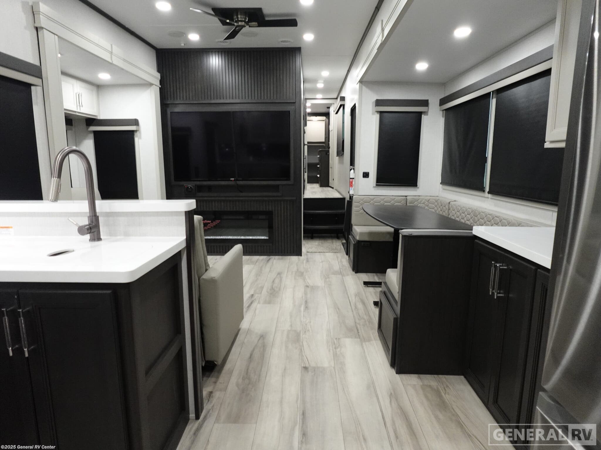 New 2026 Keystone Avalanche 379MB available in Huntley, Illinois