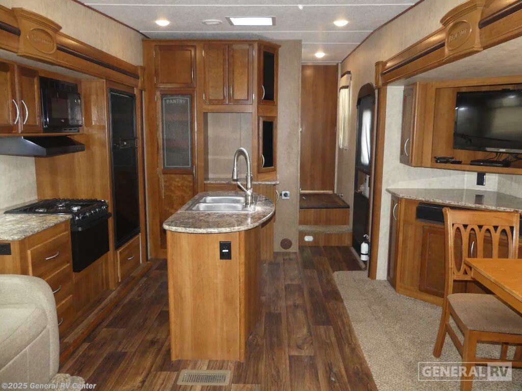 Used 2015 Prime Time Crusader LIGHT 28RL-2S available in Huntley, Illinois