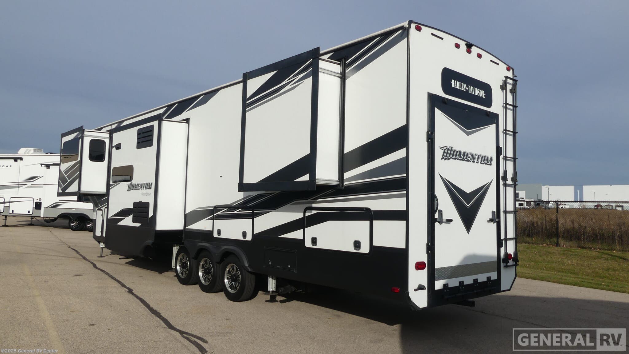 Contact us now about this 2021 Grand Design Momentum 376TH-4S! 2021 Momentum 376TH-4S by Grand Design from General RV Center in Huntley, Illinois
