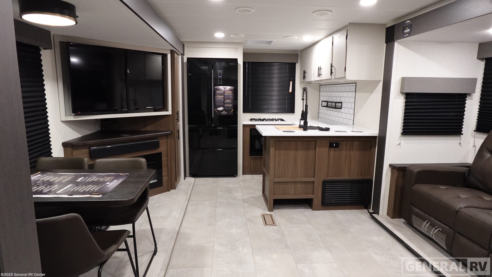 Call now about this 2026 Prime Time LaCrosse 3411RK! 2026 Prime Time LaCrosse 3411RK - New Travel Trailer For Sale by General RV Center in Huntley, Illinois