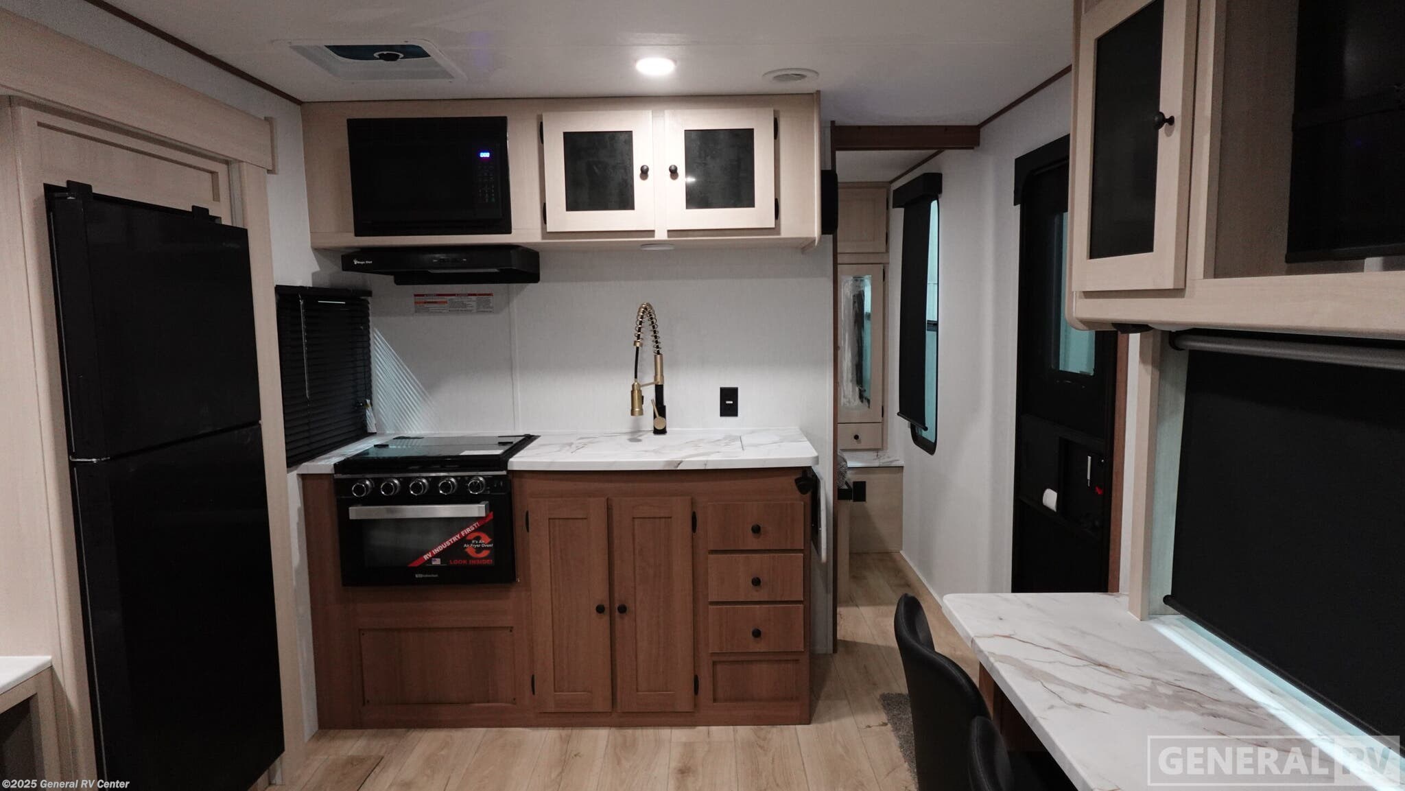 New 2026 Coachmen Apex 242BARV available in Huntley, Illinois