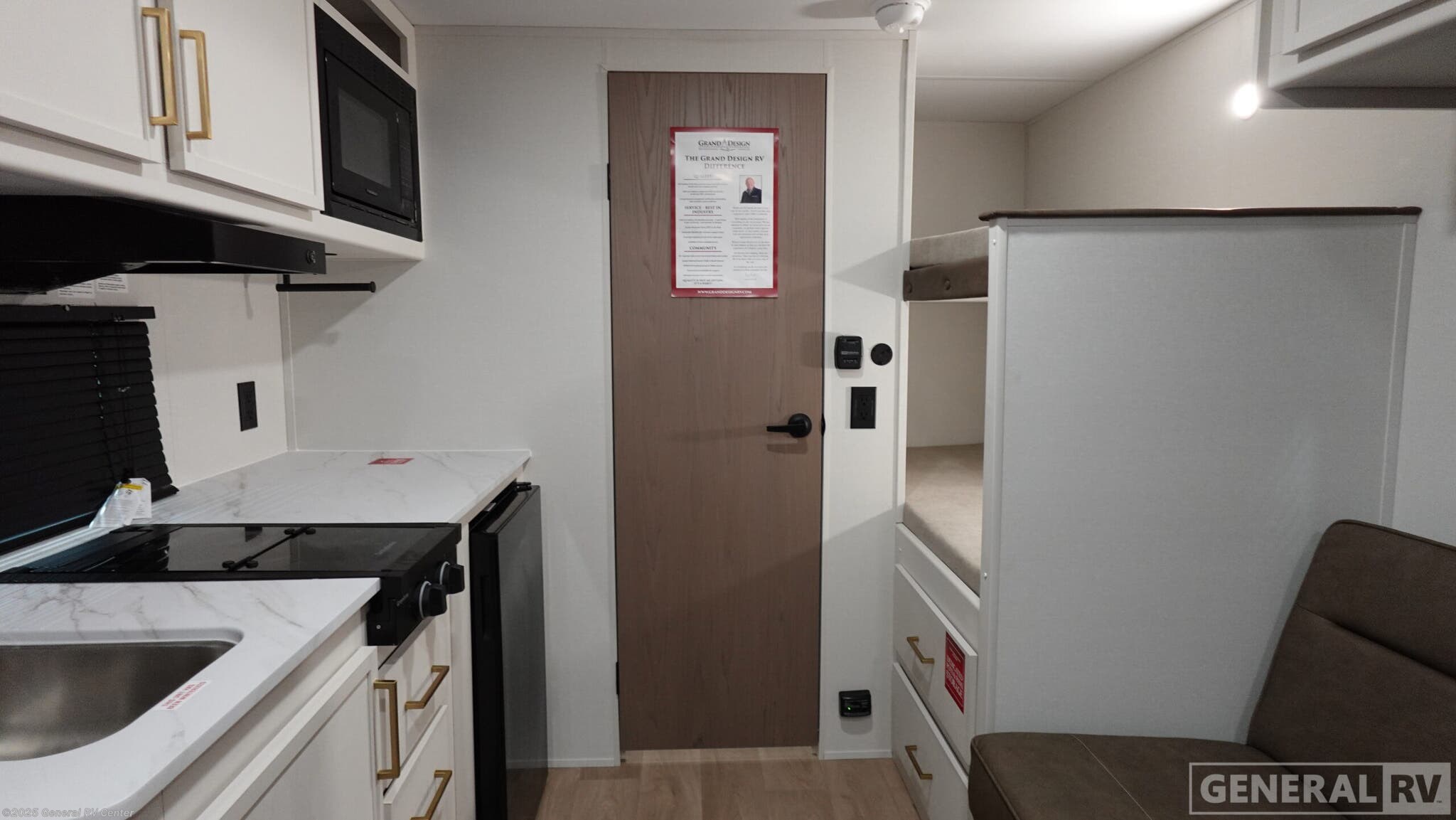 Call now about this 2026 Grand Design Transcend One 151BH! 2026 Grand Design Transcend One 151BH - New Travel Trailer For Sale by General RV Center in Huntley, Illinois