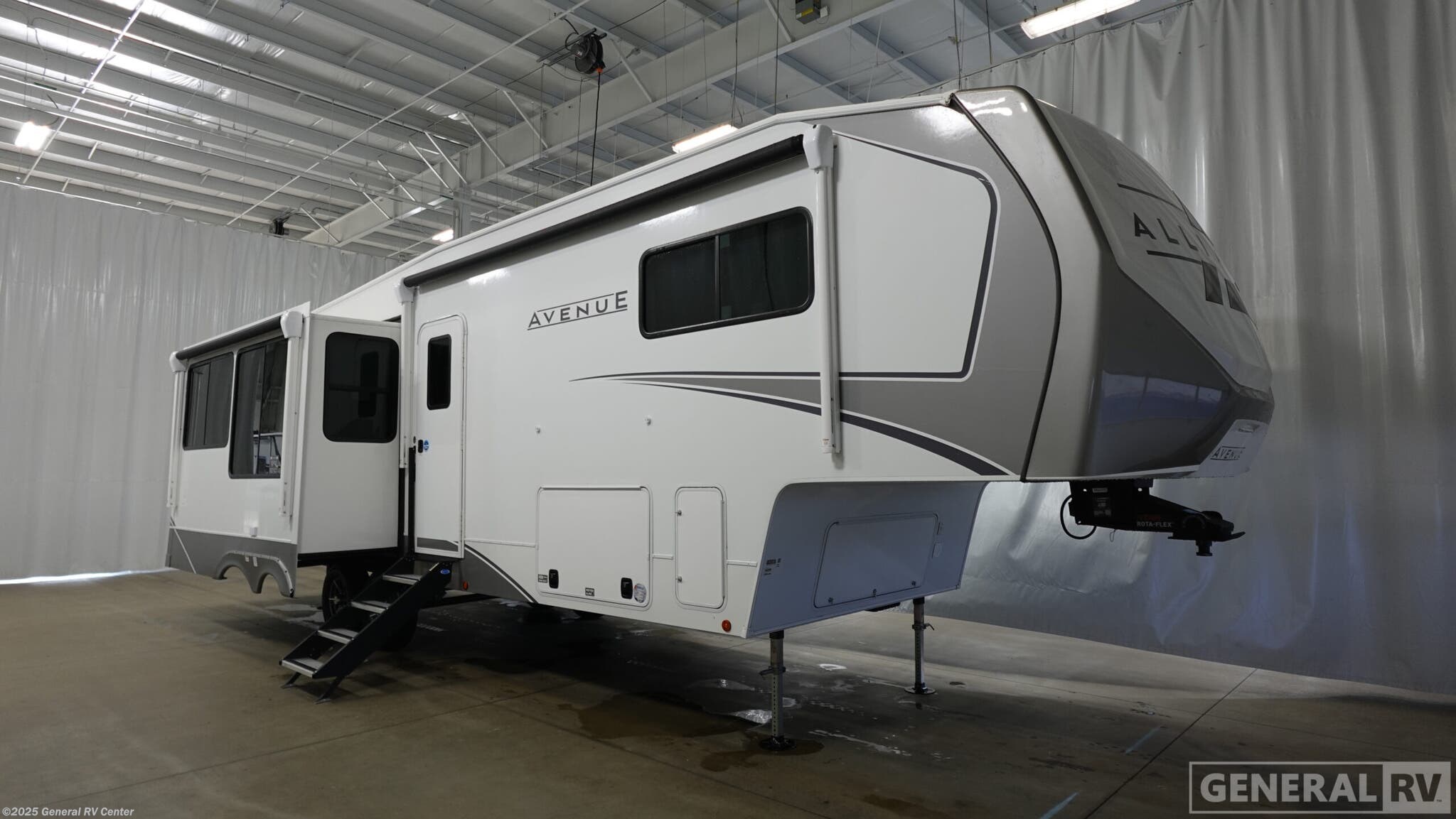 Email now about this 2026 Alliance RV Avenue 32RLS! New 2026 Alliance RV Avenue 32RLS available in Huntley, Illinois