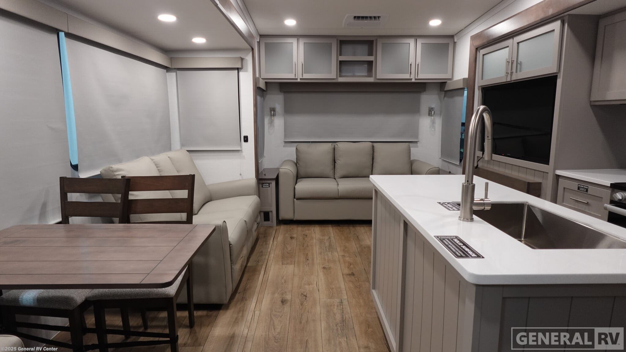 Call now about this 2026 Alliance RV Avenue 32RLS! 2026 Alliance RV Avenue 32RLS - New Fifth Wheel For Sale by General RV Center in Huntley, Illinois