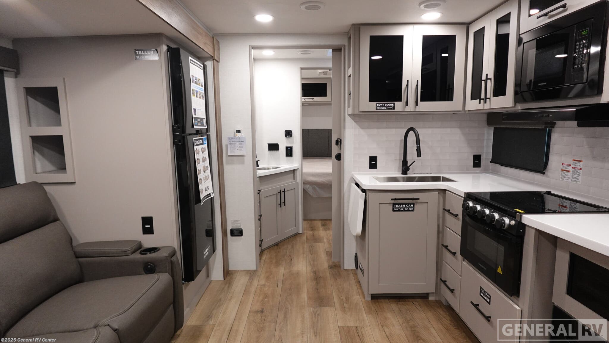 New 2026 Alliance RV Delta 252RL available in Huntley, Illinois