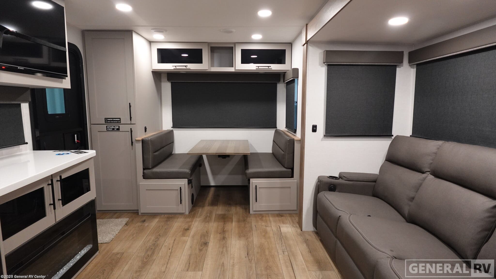 Call now about this 2026 Alliance RV Delta 252RL! 2026 Alliance RV Delta 252RL - New Travel Trailer For Sale by General RV Center in Huntley, Illinois