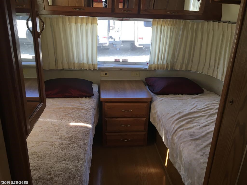 Used Airstream With Twin Beds Used Airstream With Twin Beds