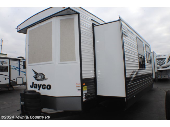 New 2024 Jayco Jay Flight Bungalow 40FKDS available in Clyde, Ohio