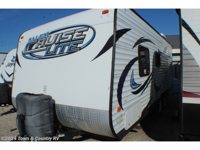 2013 Forest River Salem Cruise Lite 221RB - Used Travel Trailer For Sale by Town & Country RV in Clyde, Ohio