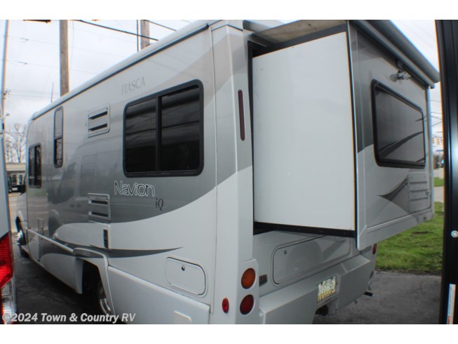 2008 Navion iQ 24DL by Itasca from Town & Country RV in Clyde, Ohio
