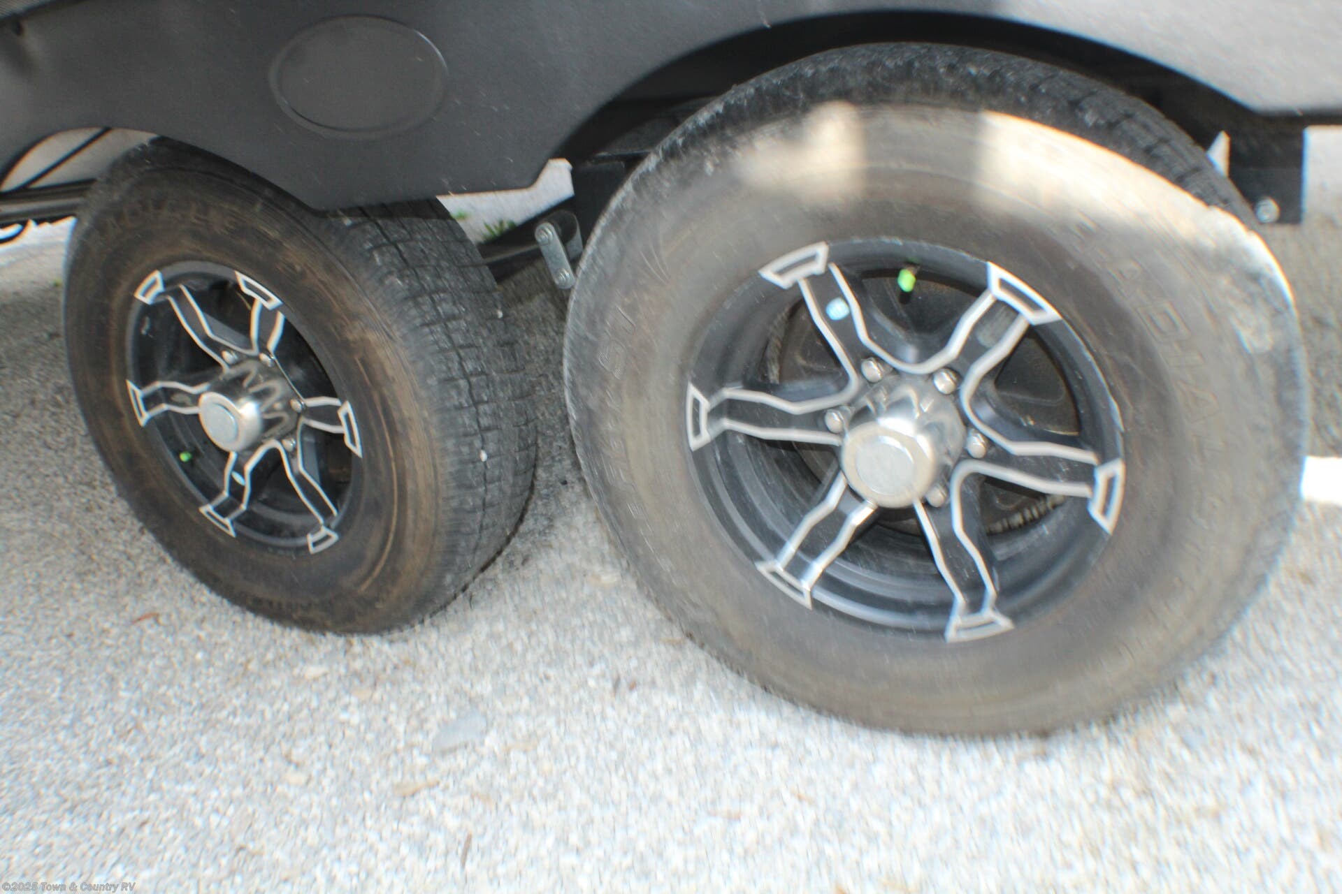 Contact us now about this 2021 Forest River Vengeance Rogue 29KS! 2021 Vengeance Rogue 29KS by Forest River from Town & Country RV in Clyde, Ohio