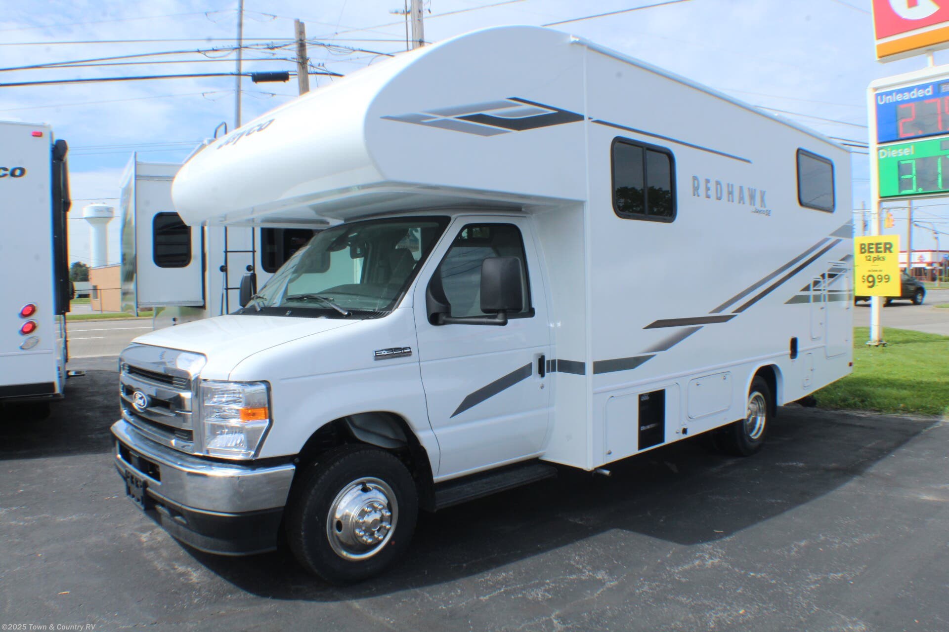 Call now about this 2026 Jayco Redhawk SE 22TF! 2026 Jayco Redhawk SE 22TF - New Class C For Sale by Town & Country RV in Clyde, Ohio