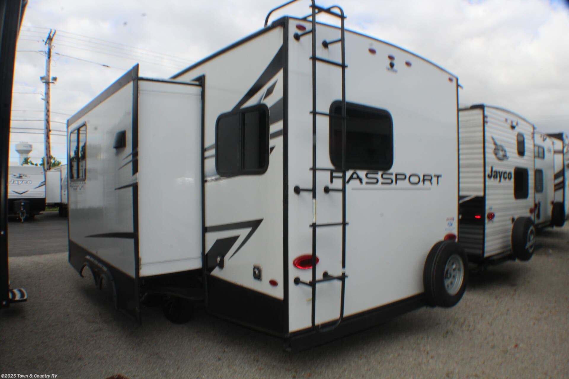 Call now about this 2023 Keystone Passport 229RK! 2023 Keystone Passport 229RK - Used Travel Trailer For Sale by Town & Country RV in Clyde, Ohio