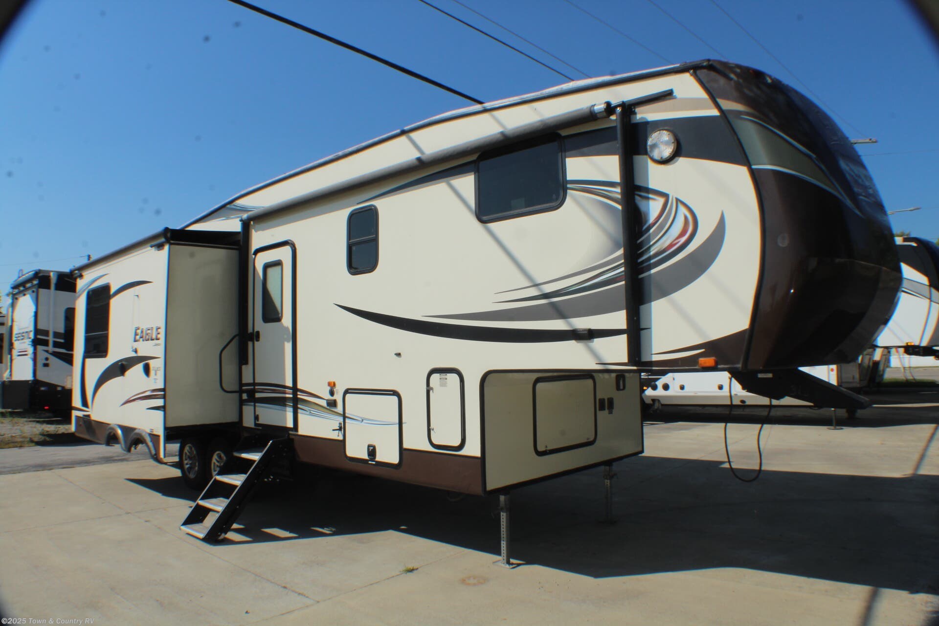 Email now about this 2014 Jayco Eagle 31.5RLTS! Used 2014 Jayco Eagle 31.5RLTS available in Clyde, Ohio