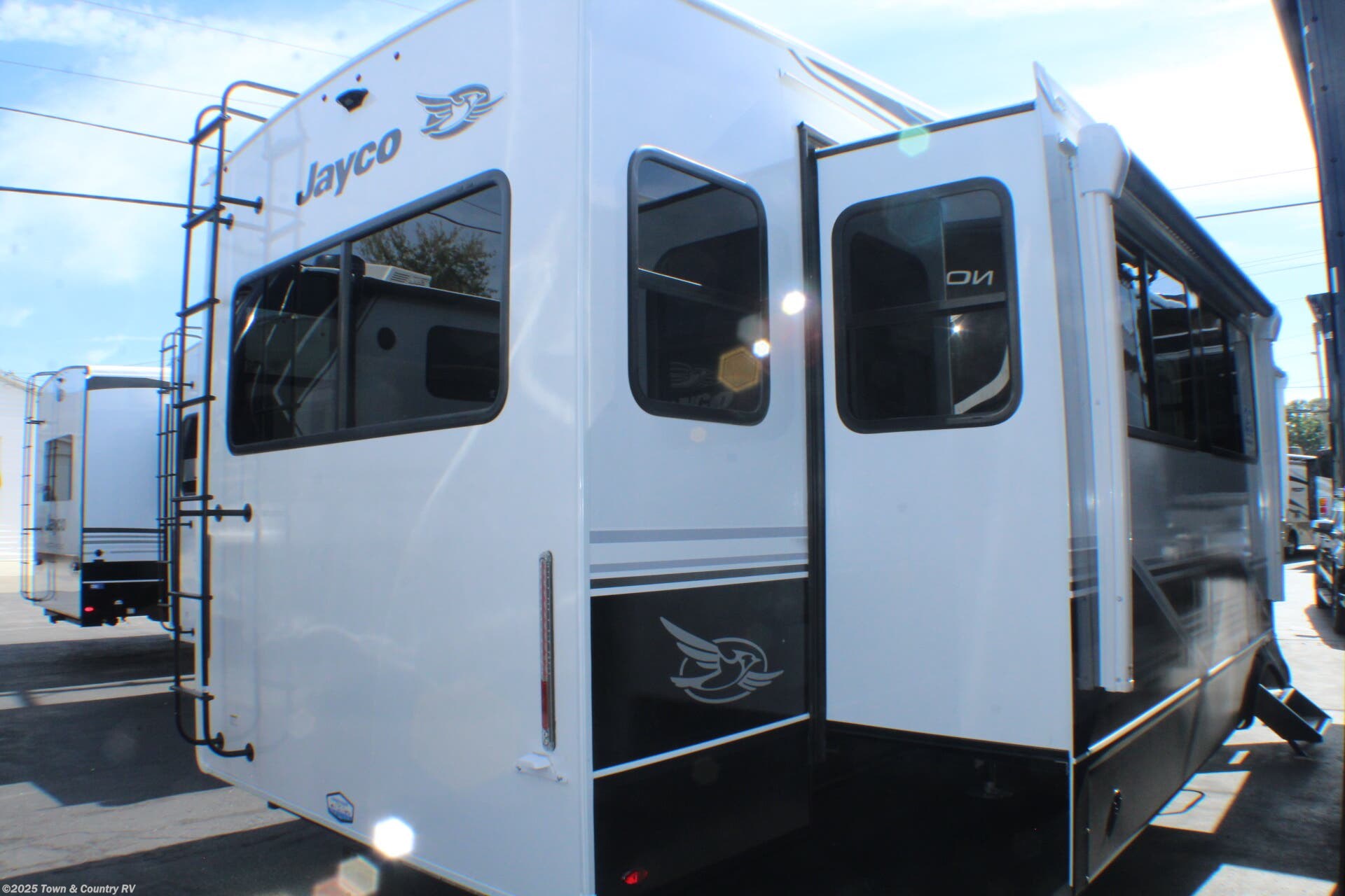 Contact us now about this 2026 Jayco Eagle 355MBQS! 2026 Eagle 355MBQS by Jayco from Town & Country RV in Clyde, Ohio