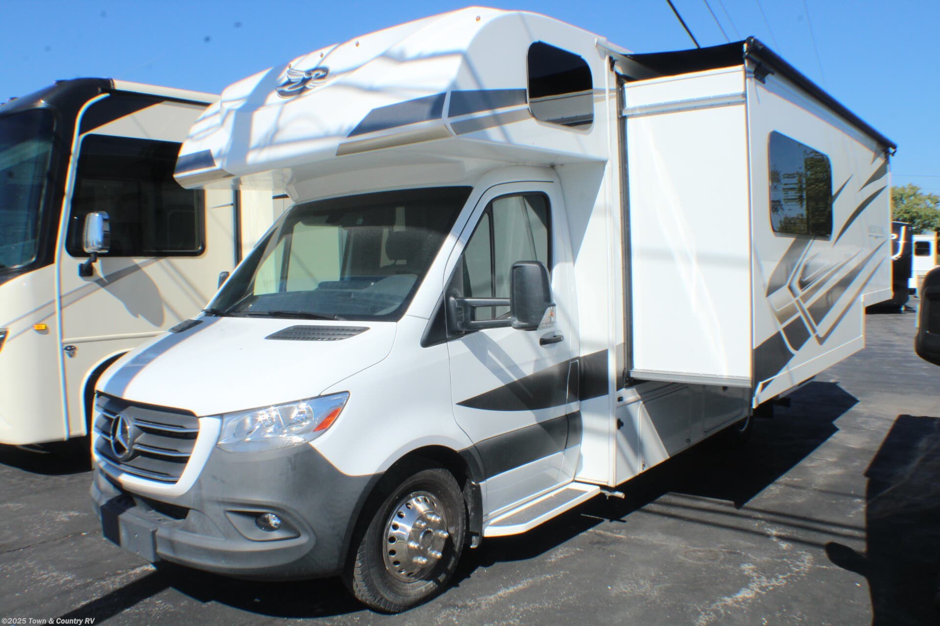 Email now about this 2023 Jayco Melbourne 24L! Used 2023 Jayco Melbourne 24L available in Clyde, Ohio